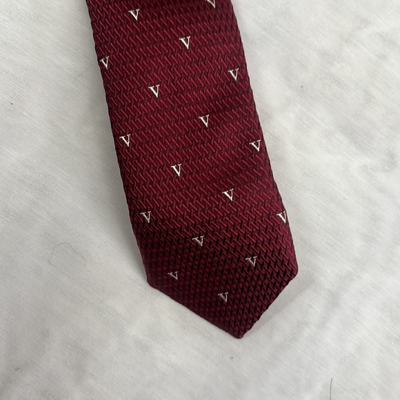 Valentino Burgundy “V” Print Tie. Like new! - Picture 6 of 11